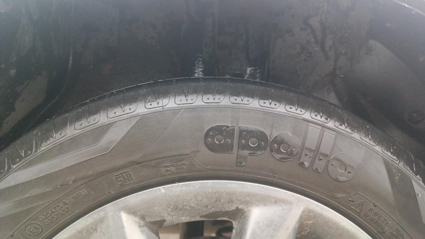 2015 Tata Bolt XT REVOTRON, Petrol, Manual, 82,209 km, Right Rear Tyre Tread