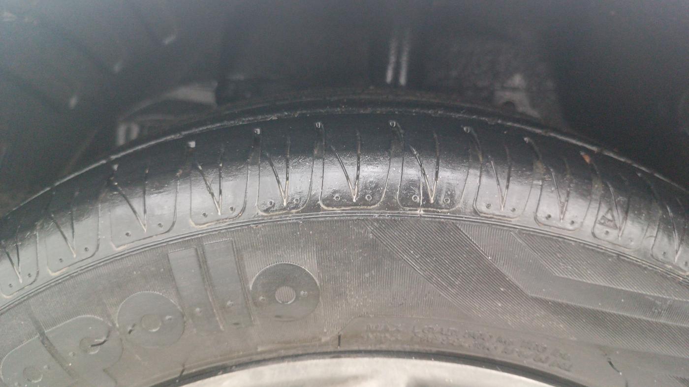 2015 Tata Bolt XT REVOTRON, Petrol, Manual, 82,209 km, Left Front Tyre Tread