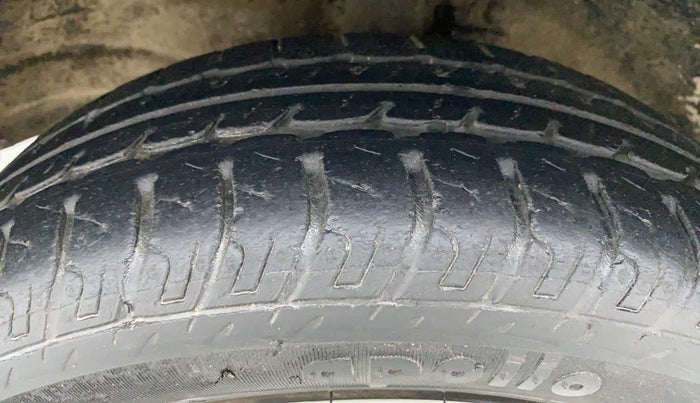 2018 Maruti Wagon R 1.0 VXI AMT, Petrol, Automatic, 14,995 km, Left Front Tyre Tread