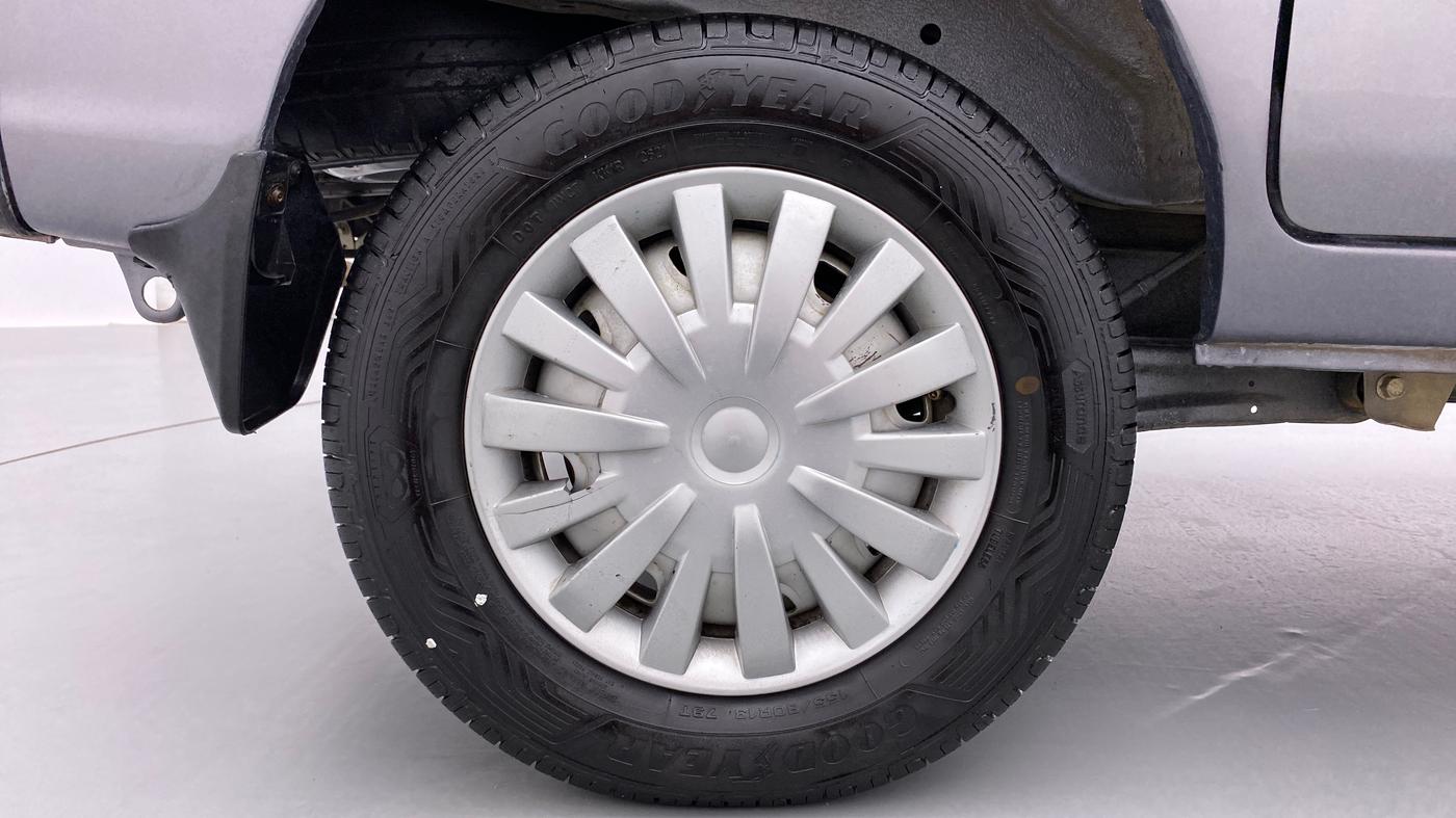 2018 Maruti Eeco 7 STR, Petrol, Manual, 40,289 km, Right Rear Wheel