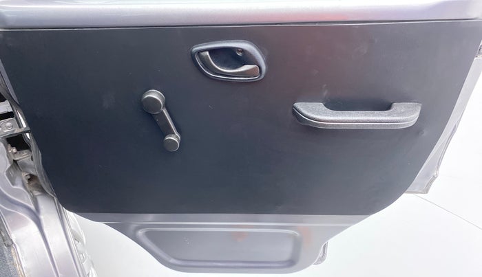 2018 Maruti Eeco 7 STR, Petrol, Manual, 40,289 km, Driver Side Door Panels Control