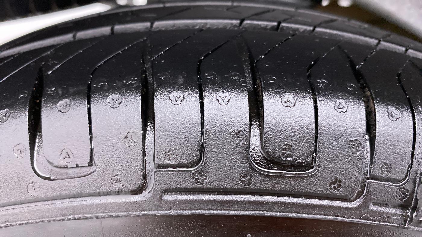 2018 Maruti Eeco 7 STR, Petrol, Manual, 40,289 km, Right Rear Tyre Tread