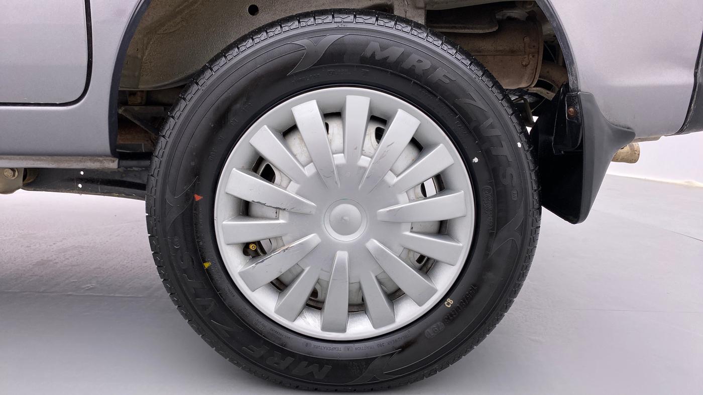 2018 Maruti Eeco 7 STR, Petrol, Manual, 40,289 km, Left Rear Wheel