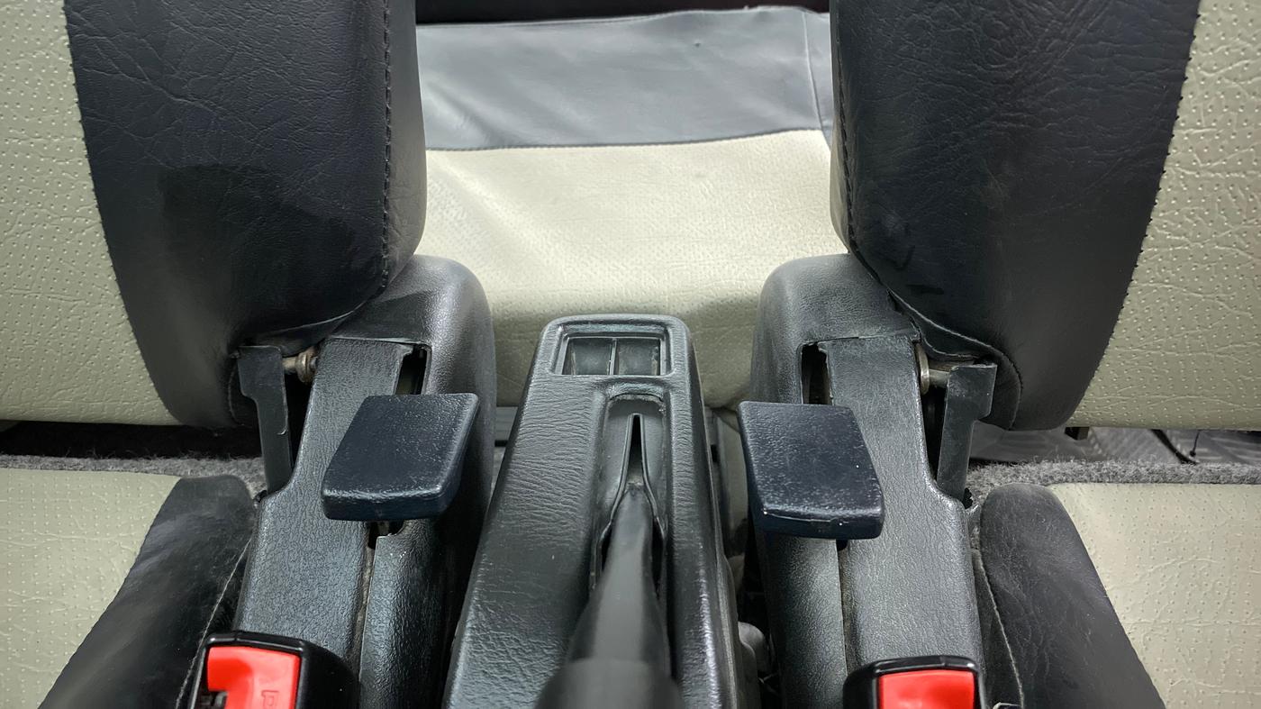 2018 Maruti Eeco 7 STR, Petrol, Manual, 40,289 km, Driver Side Adjustment Panel