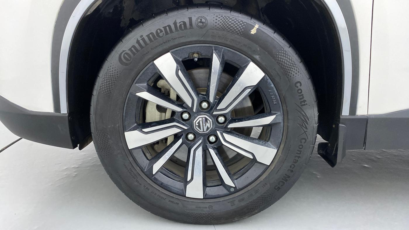 2020 MG HECTOR SHARP DCT PETROL, Petrol, Automatic, 29,101 km, Left Front Wheel