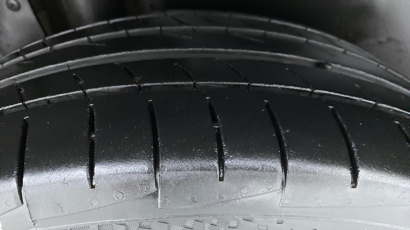 2020 MG HECTOR SHARP DCT PETROL, Petrol, Automatic, 29,101 km, Right Rear Tyre Tread