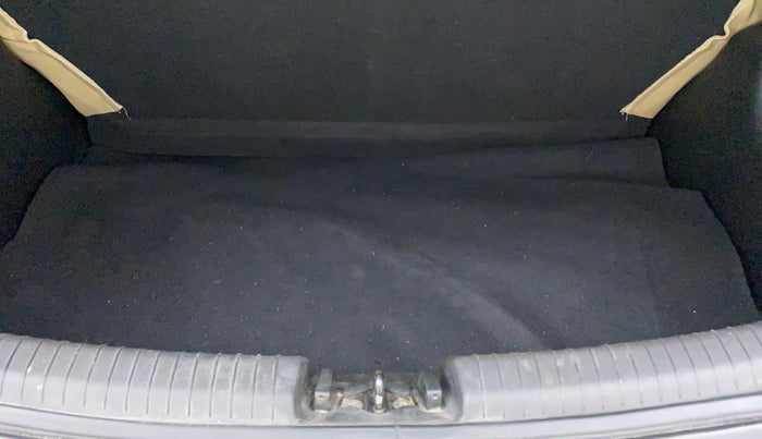 2014 Hyundai Grand i10 SPORTZ AT 1.2 KAPPA VTVT, Petrol, Automatic, 86,050 km, Boot Inside