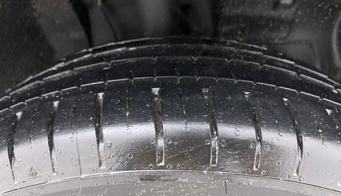 2022 Tata PUNCH CREATIVE 1.2 AMT KAZIRANGA EDITION , Petrol, Automatic, 10,340 km, Right Front Tyre Tread