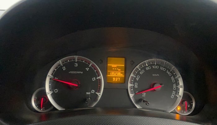 2014 Maruti Swift VDI, Diesel, Manual, 1,35,287 km, Odometer Image