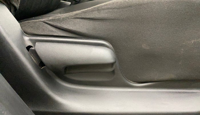 2014 Maruti Swift VDI, Diesel, Manual, 1,35,287 km, Driver Side Adjustment Panel