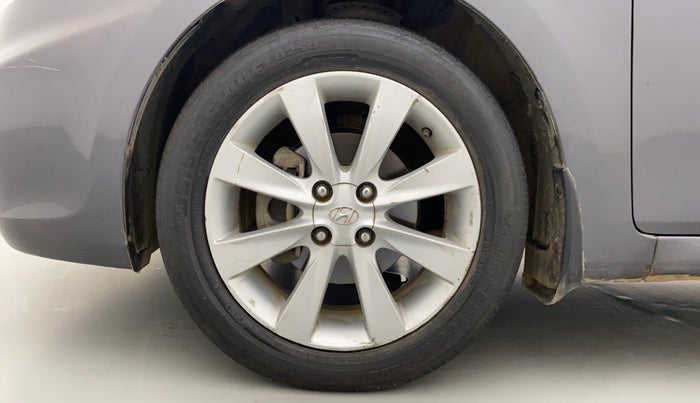 2012 Hyundai Verna FLUIDIC 1.6 CRDI SX, Diesel, Manual, 1,06,243 km, Left Front Wheel