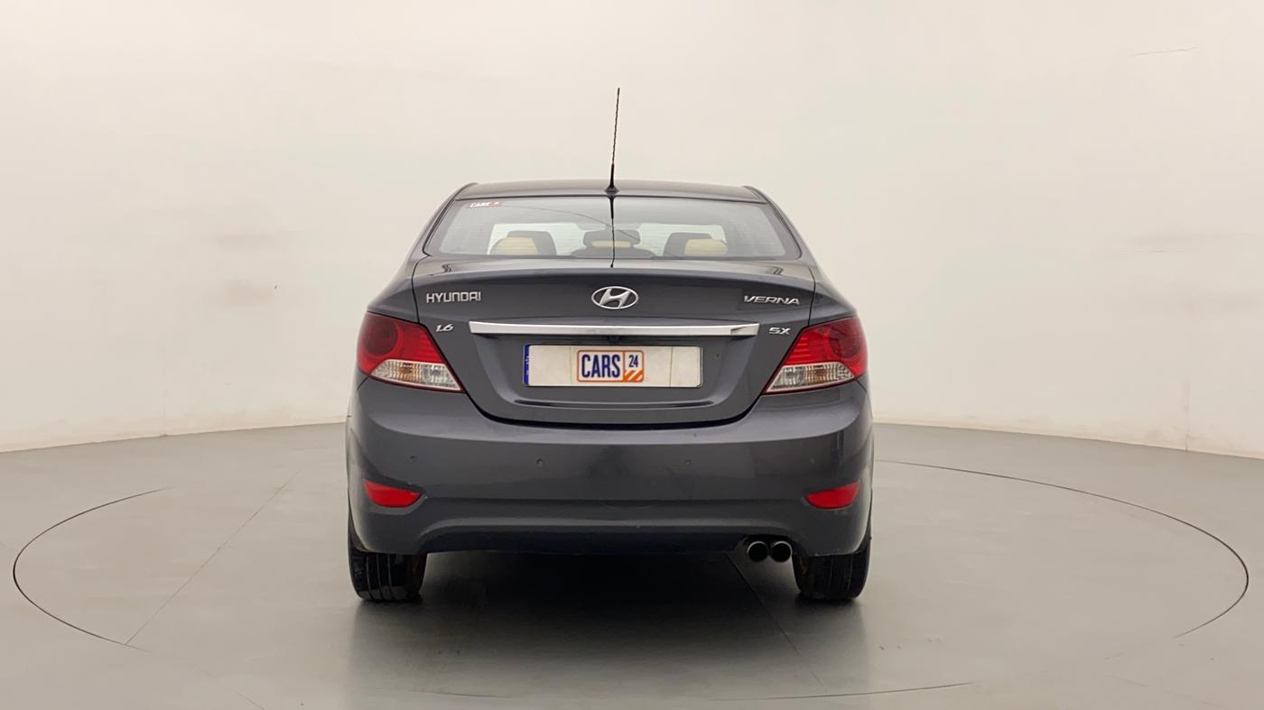 2012 Hyundai Verna FLUIDIC 1.6 CRDI SX, Diesel, Manual, 1,06,243 km, Back/Rear