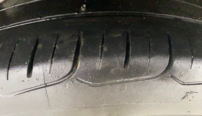 2021 Hyundai NEW I20 ASTA 1.2 MT, Petrol, Manual, 47,875 km, Right Rear Tyre Tread