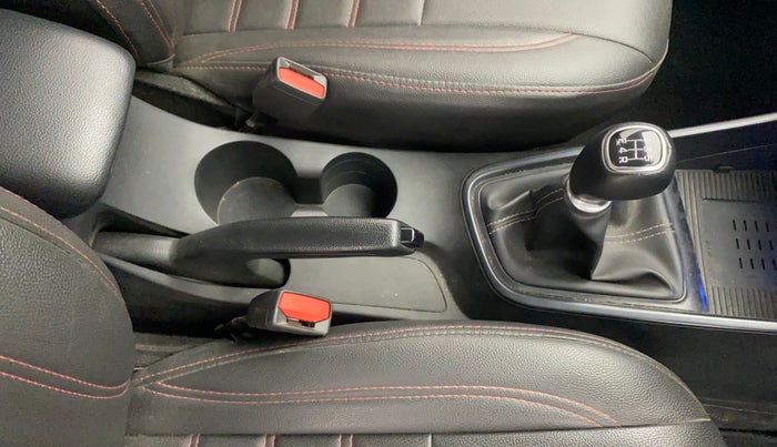 2021 Hyundai NEW I20 ASTA 1.2 MT, Petrol, Manual, 47,875 km, Gear Lever