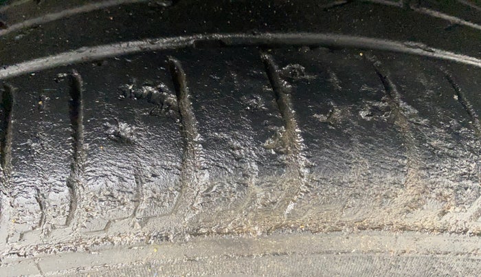 2021 Hyundai NEW I20 ASTA 1.2 MT, Petrol, Manual, 47,875 km, Right Front Tyre Tread