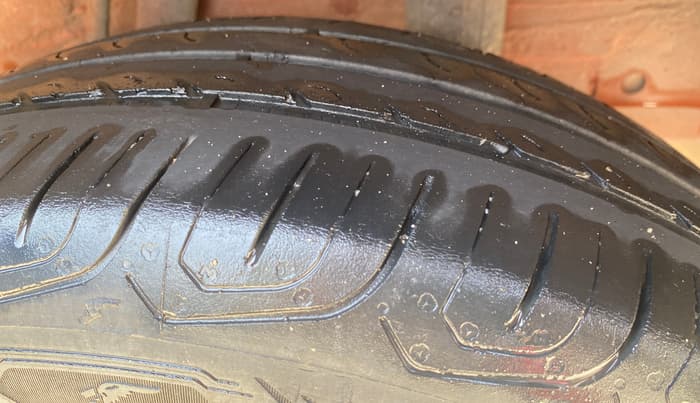 2015 Honda Jazz 1.2L I-VTEC V AT, Petrol, Automatic, 97,121 km, Left Rear Tyre Tread
