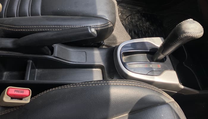 2015 Honda Jazz 1.2L I-VTEC V AT, Petrol, Automatic, 97,121 km, Gear Lever