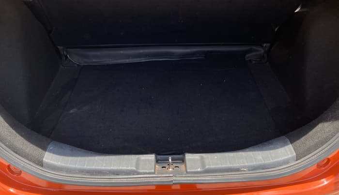 2015 Honda Jazz 1.2L I-VTEC V AT, Petrol, Automatic, 97,121 km, Boot Inside