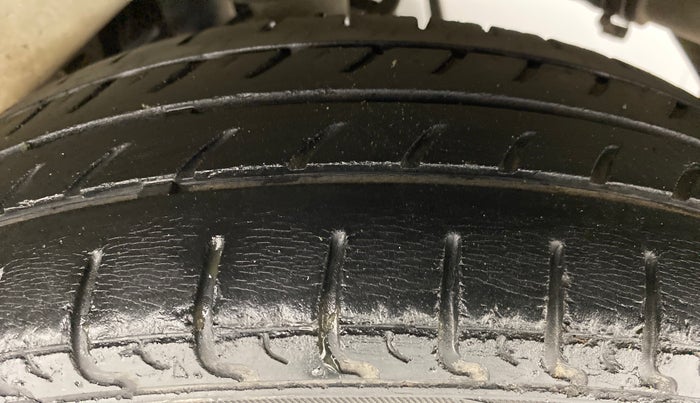 2012 Maruti A Star VXI ABS AT, Petrol, Automatic, 25,337 km, Left Rear Tyre Tread