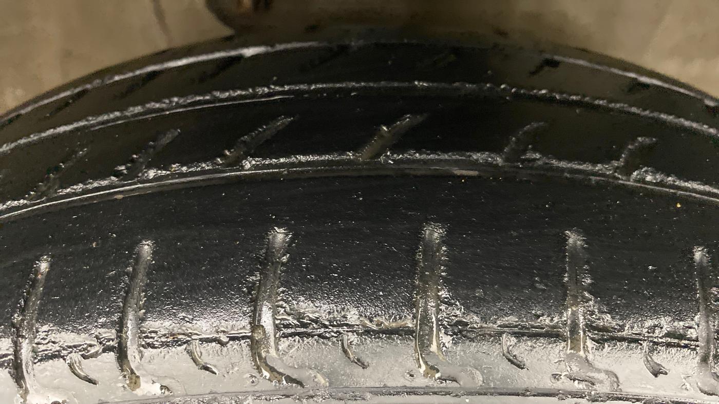 2012 Maruti A Star VXI ABS AT, Petrol, Automatic, 25,337 km, Right Front Tyre Tread