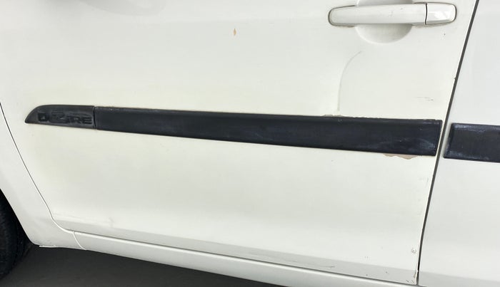 2013 Maruti Swift Dzire VXI, Petrol, Manual, 67,902 km, Front passenger door - Paint has faded