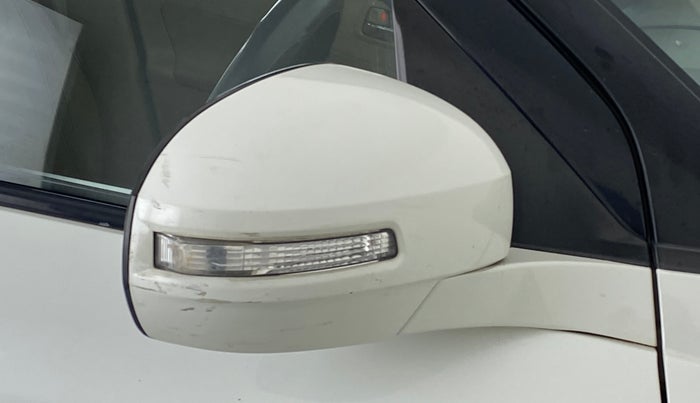 2013 Maruti Swift Dzire VXI, Petrol, Manual, 67,902 km, Right rear-view mirror - Minor scratches