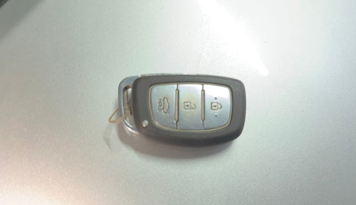 2014 Hyundai Grand i10 SPORTZ 1.2 KAPPA VTVT, Petrol, Manual, 48,162 km, Key Close Up