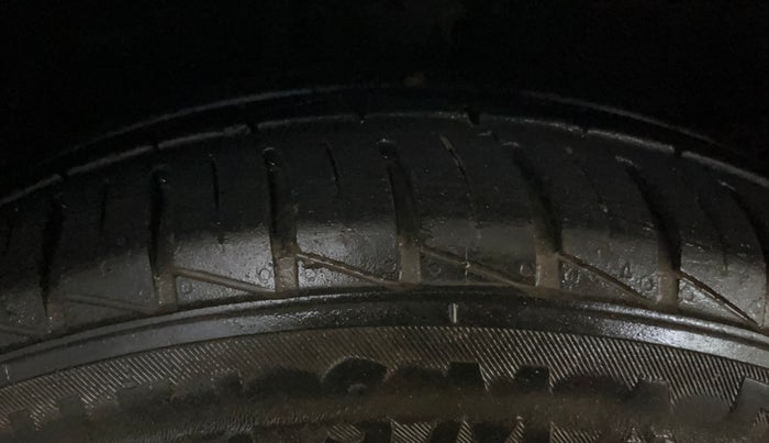 2014 Hyundai Grand i10 SPORTZ 1.2 KAPPA VTVT, Petrol, Manual, 48,162 km, Right Front Tyre Tread