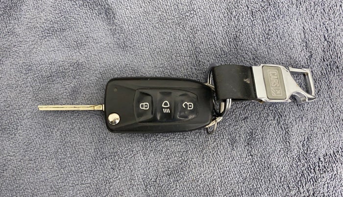 2019 Tata NEXON XM PETROL, Petrol, Manual, 39,278 km, Key Close Up
