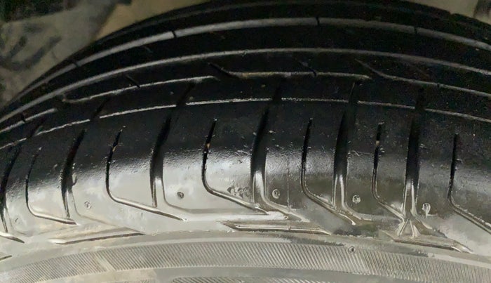 2019 Tata NEXON XM PETROL, Petrol, Manual, 39,278 km, Right Front Tyre Tread