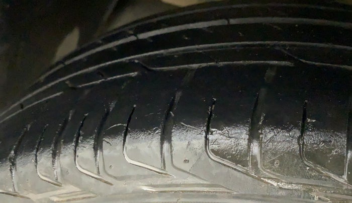 2019 Tata NEXON XM PETROL, Petrol, Manual, 39,278 km, Right Rear Tyre Tread