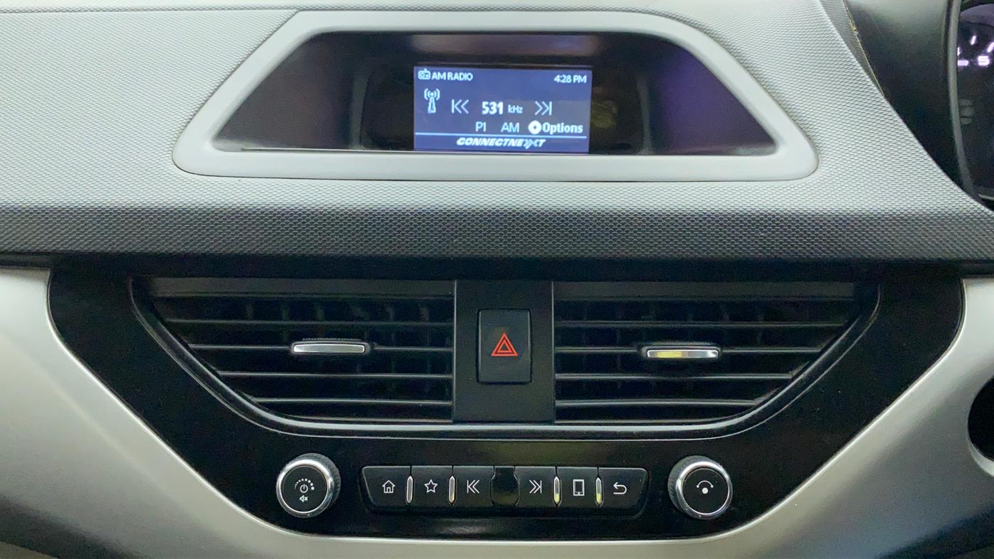 2019 Tata NEXON XM PETROL, Petrol, Manual, 39,278 km, Infotainment System