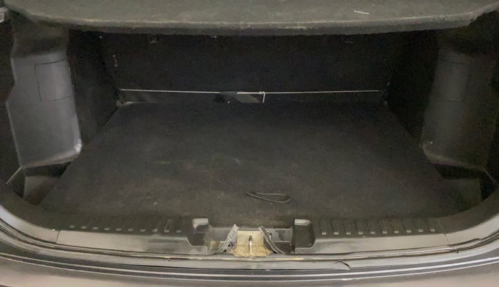 2018 Maruti Vitara Brezza VDI AMT, Diesel, Automatic, 91,205 km, Boot Inside