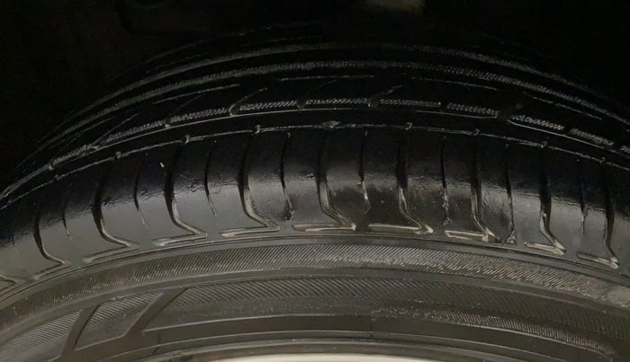 2018 Maruti Vitara Brezza VDI AMT, Diesel, Automatic, 91,205 km, Left Front Tyre Tread