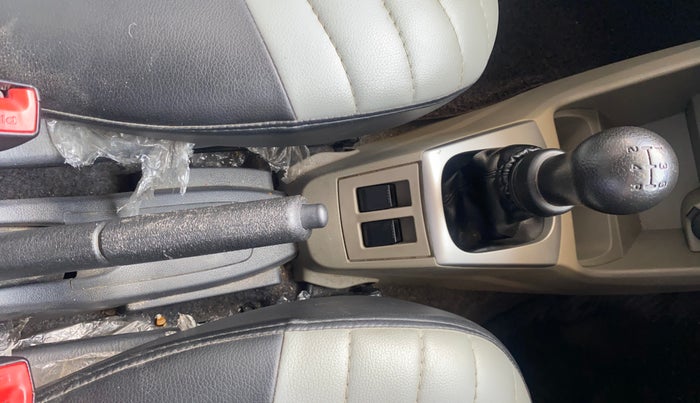 2015 Maruti Alto K10 VXI, Petrol, Manual, 35,164 km, Gear Lever