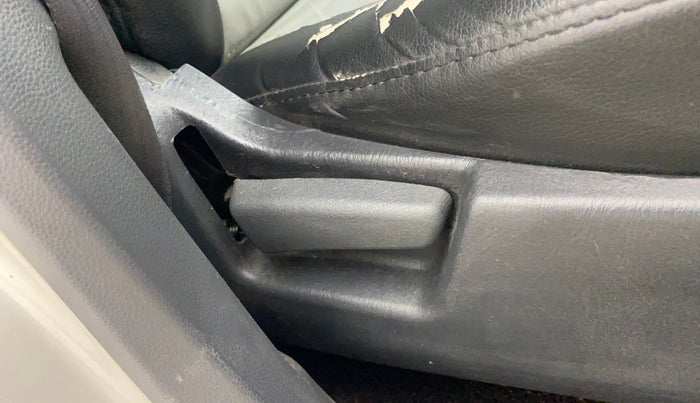 2015 Maruti Alto K10 VXI, Petrol, Manual, 35,164 km, Driver Side Adjustment Panel