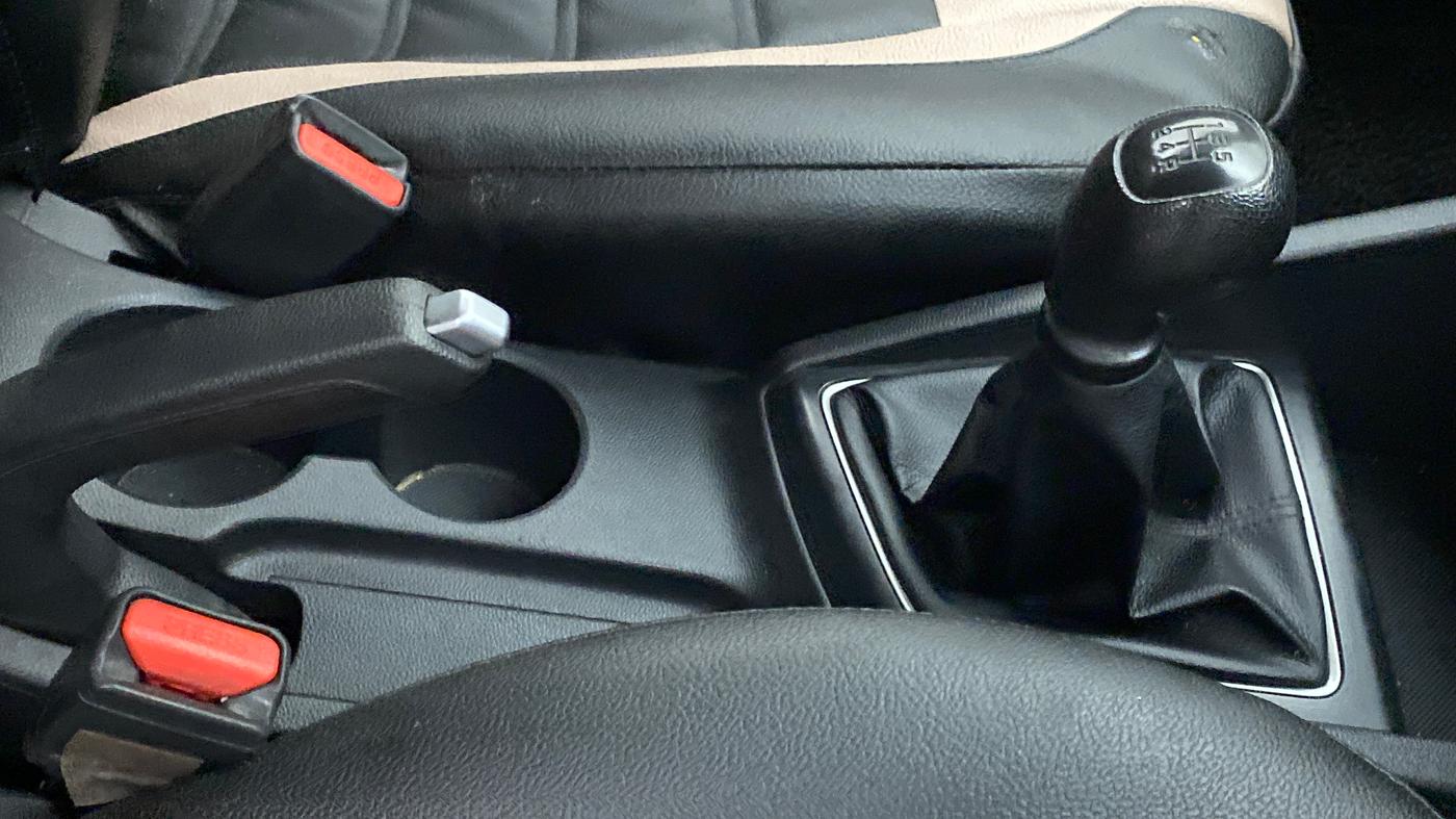 2018 Hyundai Elite i20 SPORTZ 1.2, Petrol, Manual, 31,266 km, Gear Lever