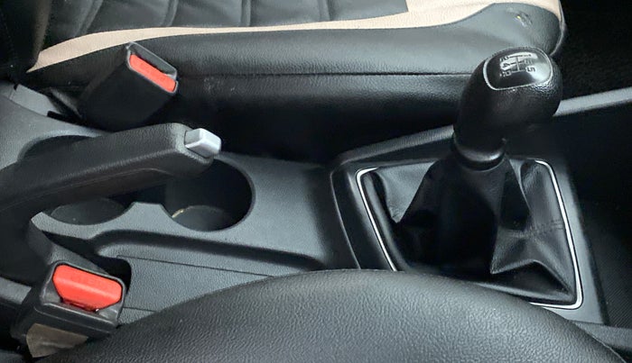 2018 Hyundai Elite i20 SPORTZ 1.2, Petrol, Manual, 31,266 km, Gear Lever