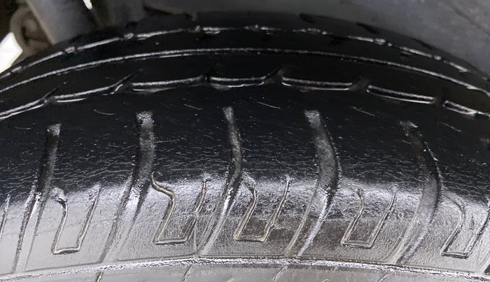 2018 Maruti Wagon R 1.0 VXI, Petrol, Manual, 66,794 km, Right Rear Tyre Tread