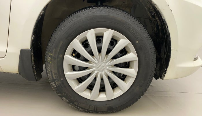 2015 Maruti Swift Dzire VXI, Petrol, Manual, 95,456 km, Right Front Wheel