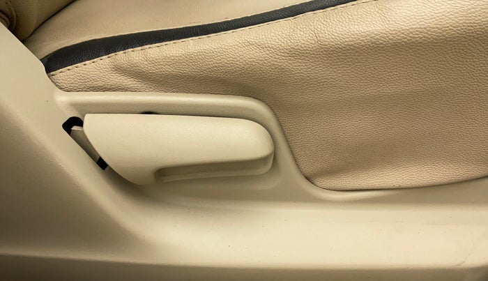 2015 Maruti Swift Dzire VXI, Petrol, Manual, 95,456 km, Driver Side Adjustment Panel