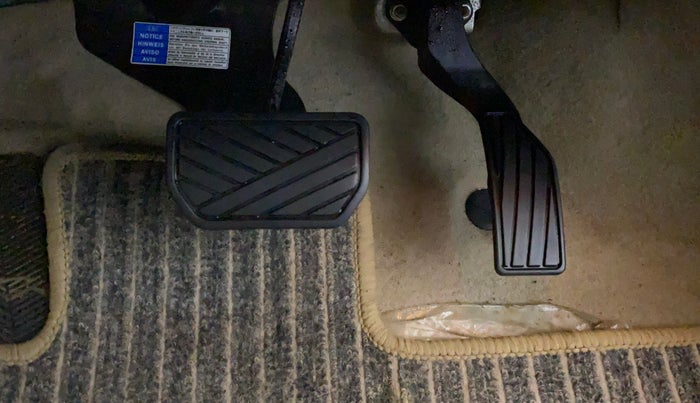 2019 Maruti Ciaz ALPHA  AT 1.5 SHVS PETROL, Petrol, Automatic, 36,031 km, Pedals