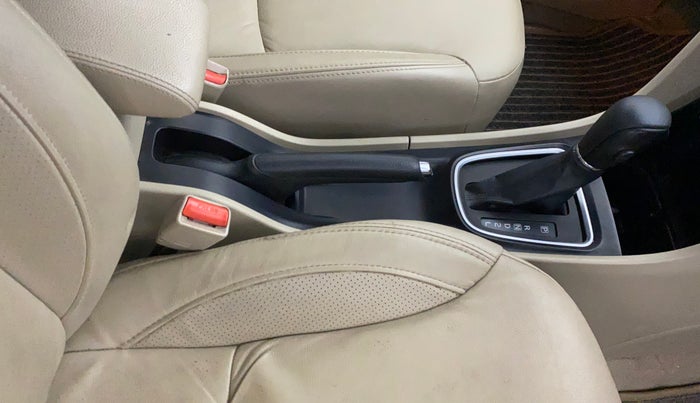 2019 Maruti Ciaz ALPHA  AT 1.5 SHVS PETROL, Petrol, Automatic, 36,031 km, Gear Lever