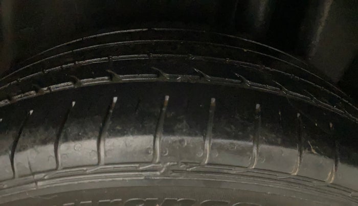 2019 Maruti Ciaz ALPHA  AT 1.5 SHVS PETROL, Petrol, Automatic, 36,031 km, Left Rear Tyre Tread