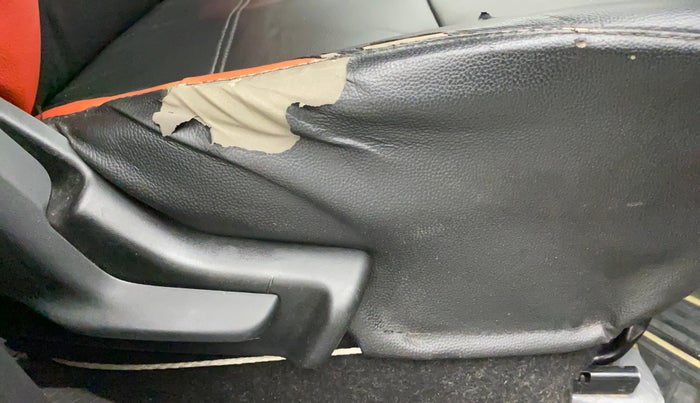 2017 Maruti IGNIS SIGMA 1.2, Petrol, Manual, 83,937 km, Driver Side Adjustment Panel
