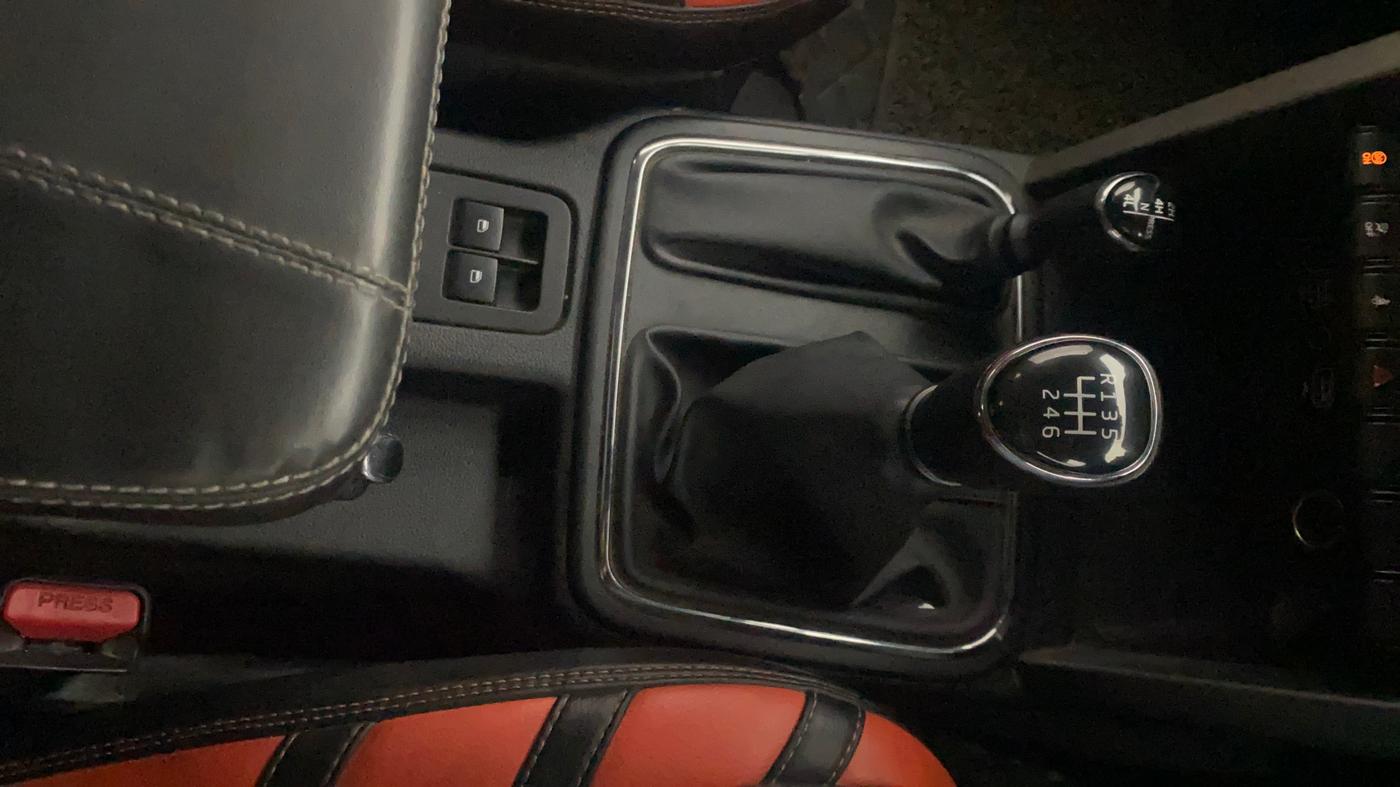 2021 Mahindra Thar LX HT PETROL 4WD MT, Petrol, Manual, 43,697 km, Gear Lever