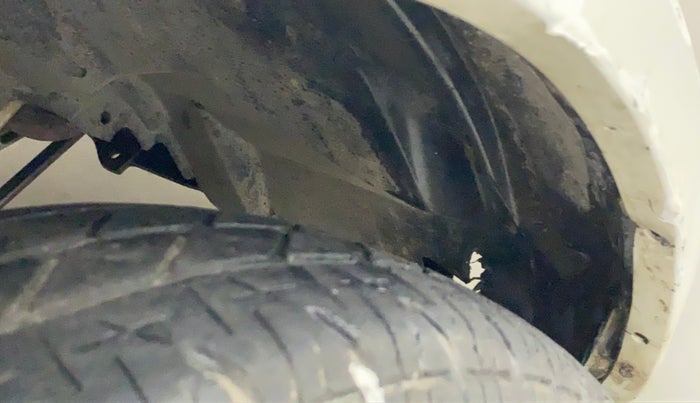 2013 Maruti Swift VXI, Petrol, Manual, 51,905 km, Right fender - Lining loose