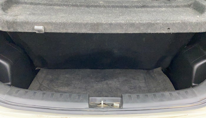 2013 Maruti Swift VXI, Petrol, Manual, 51,905 km, Boot Inside