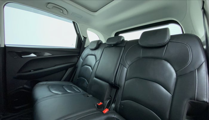 2020 MG HECTOR SHARP DCT PETROL, Petrol, Automatic, 18,055 km, Right Side Rear Door Cabin