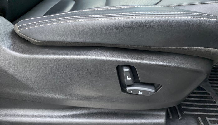 2020 MG HECTOR SHARP DCT PETROL, Petrol, Automatic, 18,055 km, Driver Side Adjustment Panel